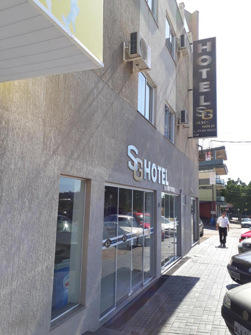 Hotel Silver Gold Dois Vizinhos Bagian luar foto